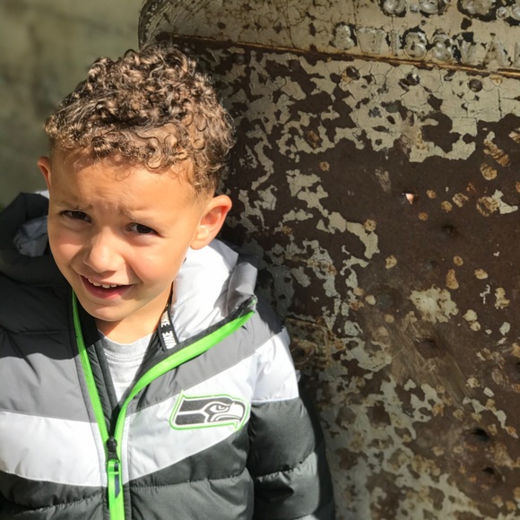 Meet your Posher, Kristie and the kiddos - Picture 4 of 5